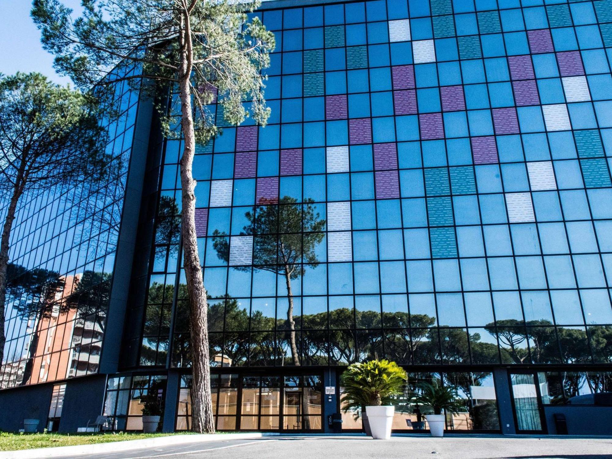 Mercure Roma Cinecitta Exterior foto
